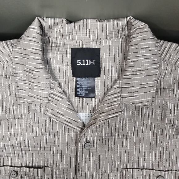 511 Tactical Shirt Large Geometric Camouflage Covert Button Concealed Carry Leo - Picture 5 of 12